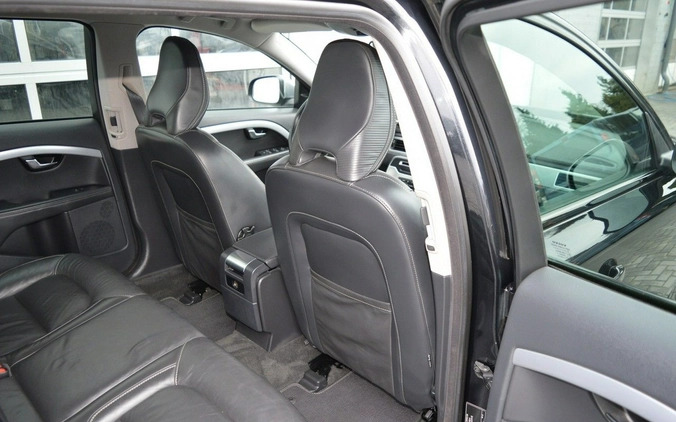 Volvo V70 cena 33900 przebieg: 170400, rok produkcji 2012 z Hrubieszów małe 742